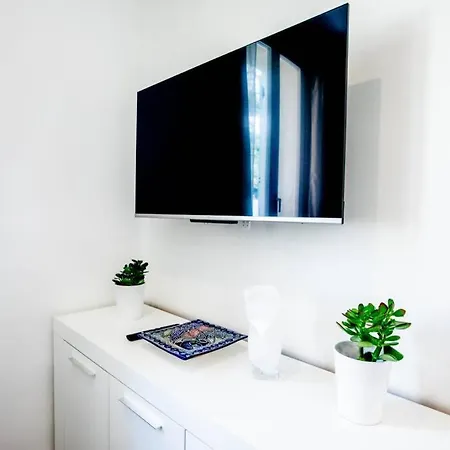 Apartment Sublime Trois Pieces Proche Monaco *