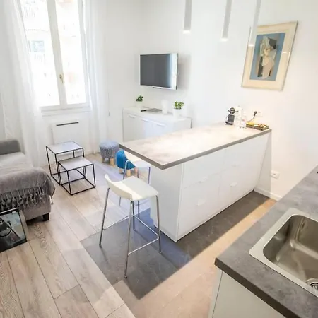 Sublime Trois Pieces Proche Monaco アパート ボーソレイユ